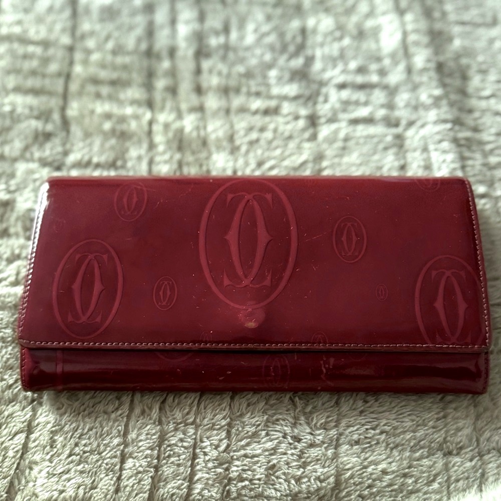 Cartier Patent Leather Wallet. Please look at the photos as part of description - Picture 2 of 9